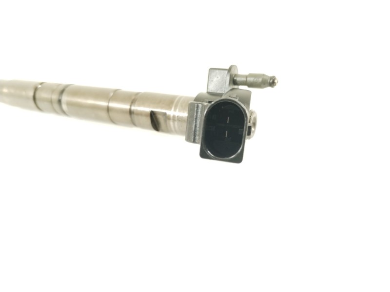 Recambio de inyector para volkswagen passat b6 (3c2) 2.0 tdi referencia OEM IAM 03L130277  0445116030