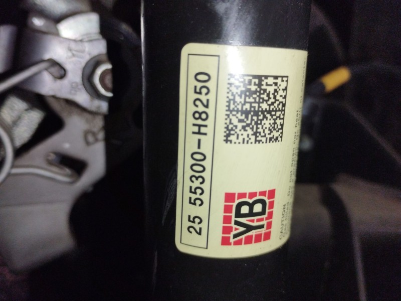 Recambio de amortiguador trasero izquierdo para kia rio (yb) referencia OEM IAM 55300H8250  