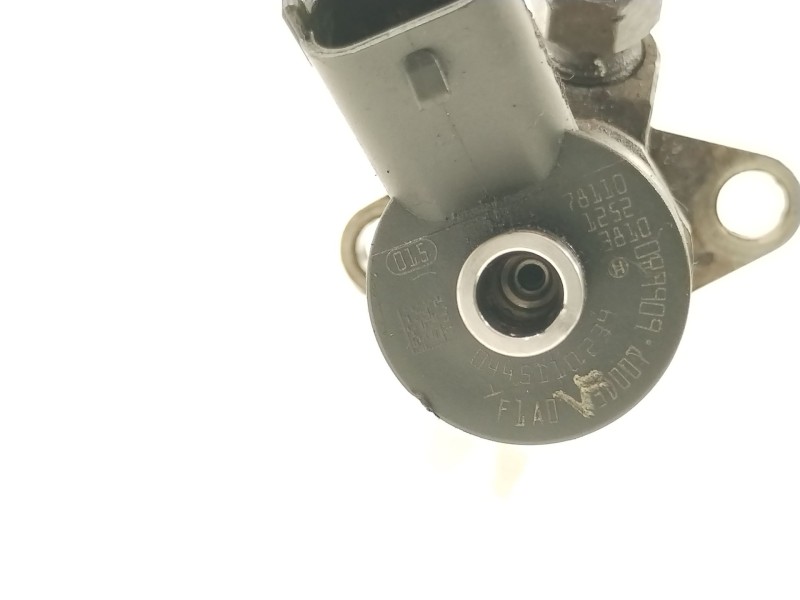 Recambio de inyector para » otros... santana 300 referencia OEM IAM 606680  0445110239