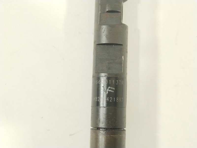 Recambio de inyector para dacia duster ambiance 4x2 referencia OEM IAM 166001137R  28232251