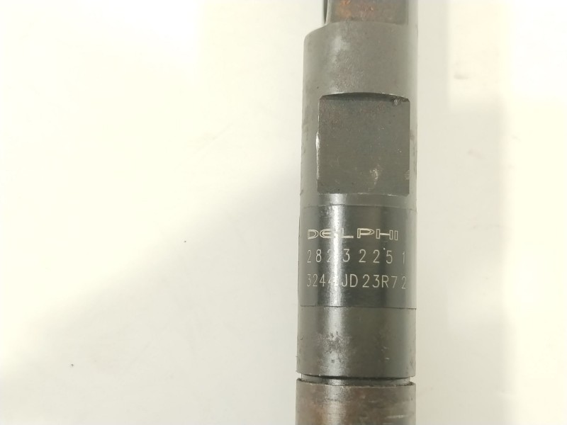 Recambio de inyector para dacia duster ambiance 4x2 referencia OEM IAM 166001137R  28232251