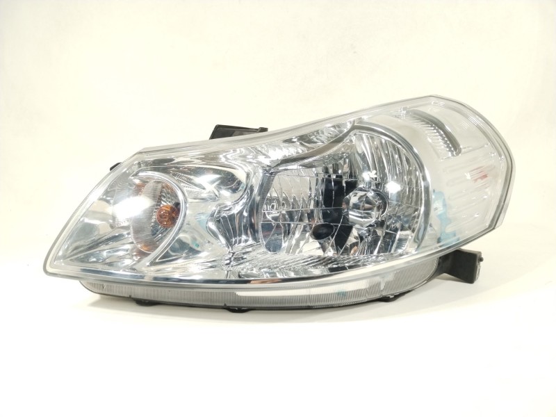 Recambio de faro izquierdo para suzuki sx4 (ey, gy) 1.9 ddis 4x4 (rw 419d) referencia OEM IAM 3532079J00  