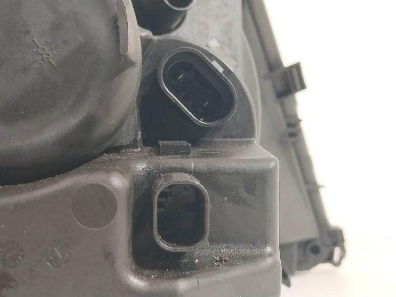 Recambio de faro izquierdo para bmw 3 (e46) 320 d referencia OEM IAM 63126925643 69256479 