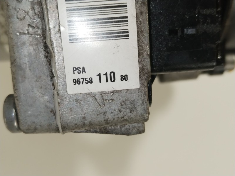 Recambio de bomba direccion para peugeot 5008 premium referencia OEM IAM 9675811080  