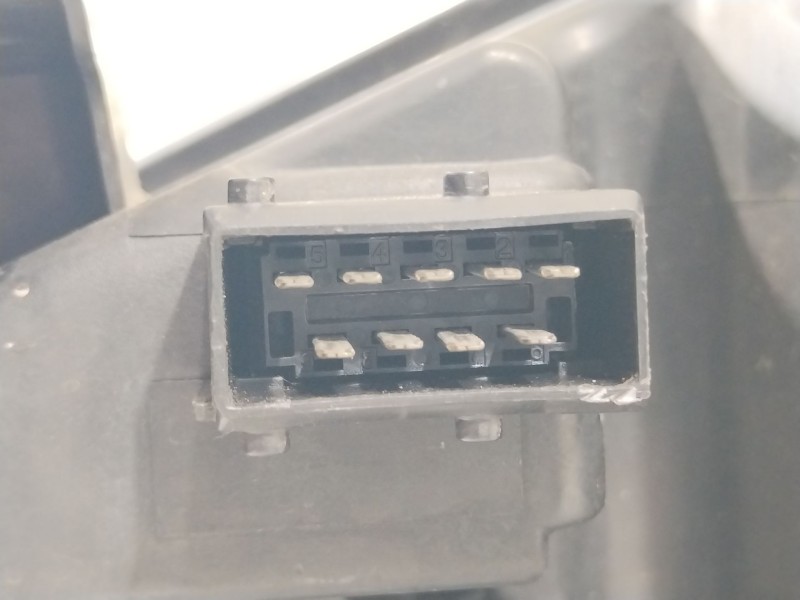 Recambio de faro derecho para peugeot 207/207+ (wa_, wc_) 1.6 hdi referencia OEM IAM 9683683880  89901969