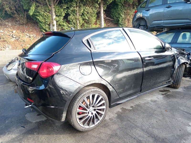 alfa romeo giulietta (940_) del año 2016