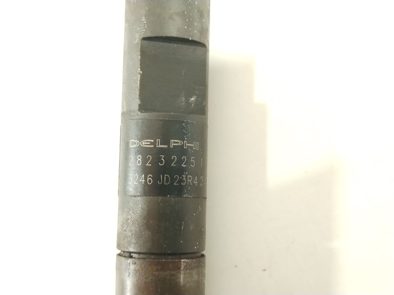 Recambio de inyector para dacia duster ambiance 4x2 referencia OEM IAM 166001137R  28232251