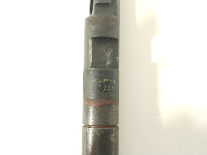 Recambio de inyector para dacia duster ambiance 4x2 referencia OEM IAM 166001137R  28232251