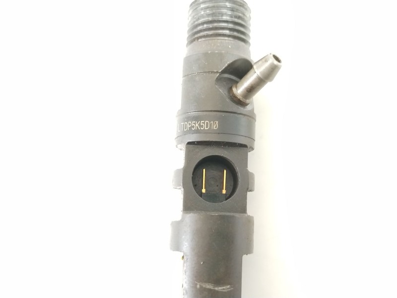 Recambio de inyector para kia carnival / grand carnival iii (vq) 2.9 crdi referencia OEM IAM 338004X400  EJBR03902D