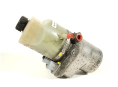 Recambio de bomba direccion para ford focus berlina (cap) ambiente (d) referencia OEM IAM 4M513K514BF  