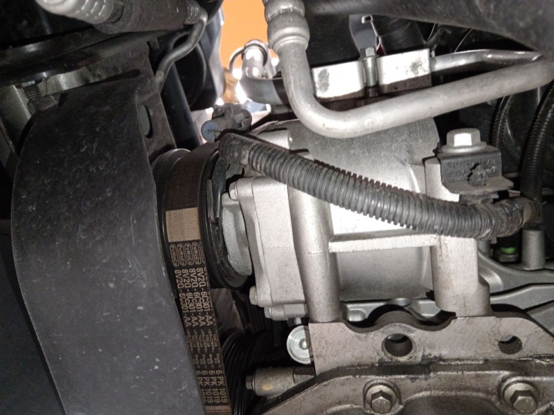 Recambio de compresor aire acondicionado para ford fiesta vi (cb1, ccn) 1.25 referencia OEM IAM 8V5119D629EF  