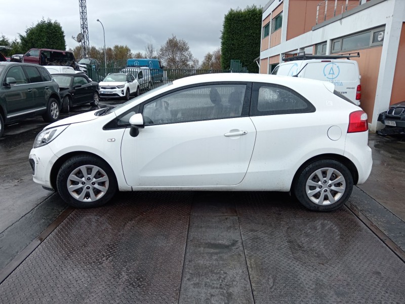 kia rio iii (ub) del año 2015