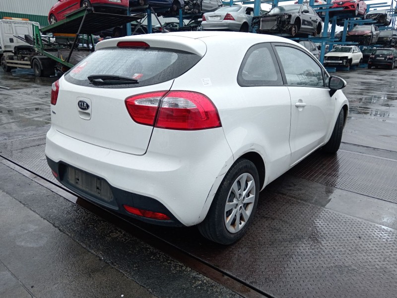 kia rio iii (ub) del año 2015