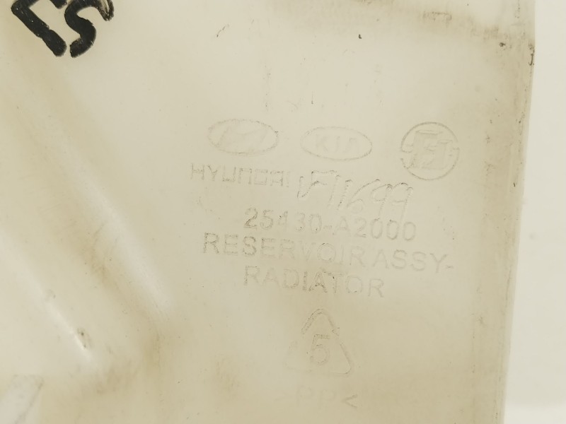 Recambio de deposito expansion para hyundai i30 (gd) style referencia OEM IAM 25430A2000  