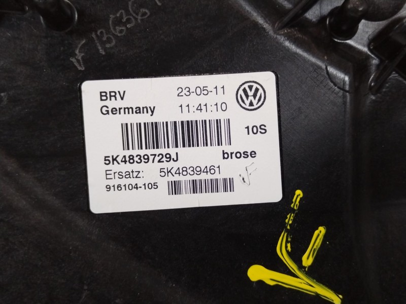Recambio de elevalunas trasero izquierdo para volkswagen golf vi (5k1) 1.6 tdi referencia OEM IAM 5K4839461 5K0959703D 5K4839729