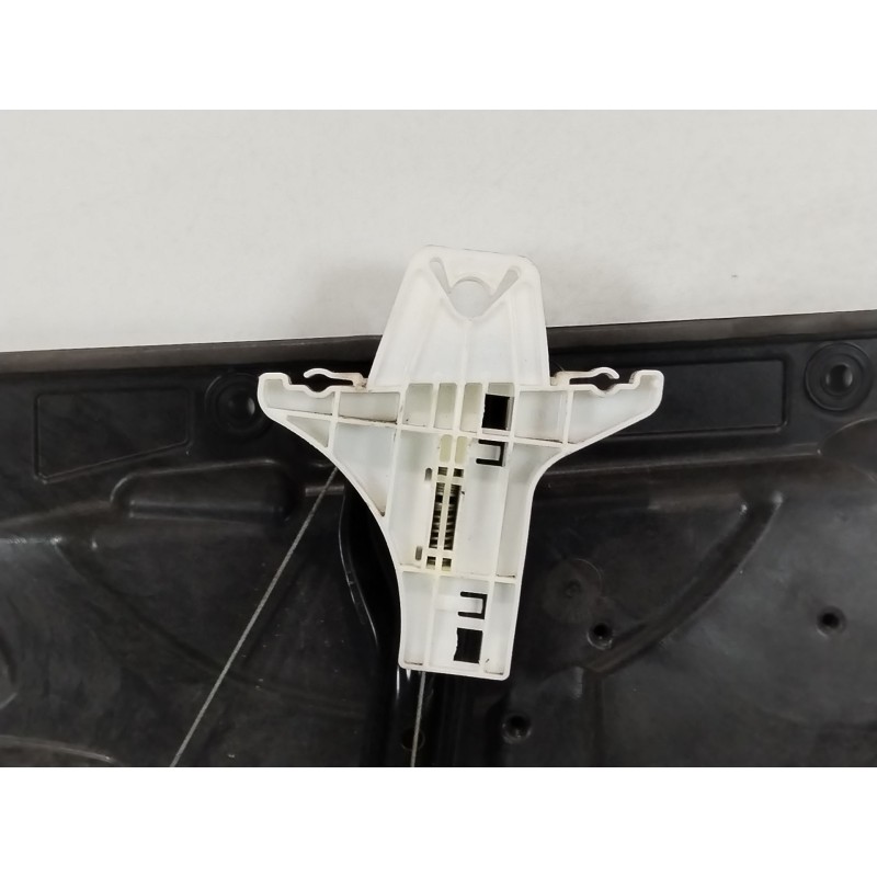 Recambio de elevalunas trasero izquierdo para volkswagen golf vi (5k1) 1.6 tdi referencia OEM IAM 5K4839461 5K0959703D 5K4839729