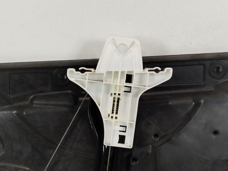 Recambio de elevalunas trasero izquierdo para volkswagen golf vi (5k1) 1.6 tdi referencia OEM IAM 5K4839461 5K0959703D 5K4839729