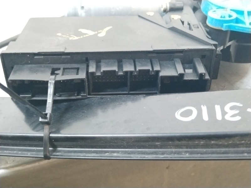 Recambio de elevalunas delantero derecho para audi a4 b6 (8e2) 2.5 tdi referencia OEM IAM 8E0837462A 8E1959802E 