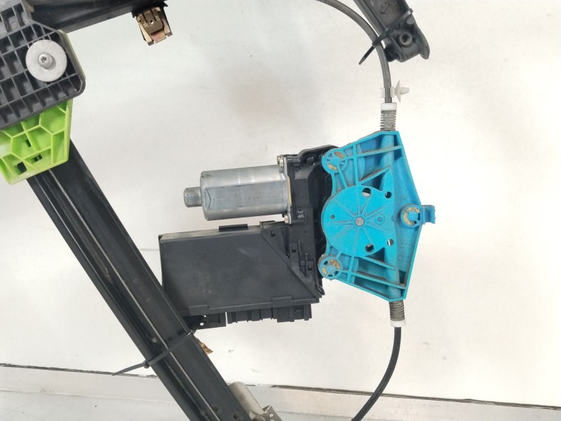 Recambio de elevalunas trasero derecho para audi a4 b6 (8e2) 2.5 tdi referencia OEM IAM 8E0839462A 8E0959802A 