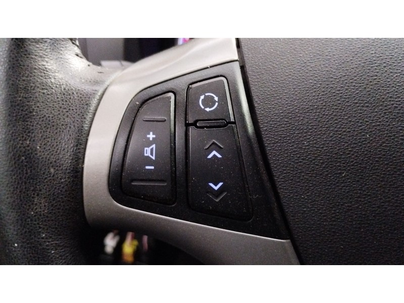 Recambio de mando volante para hyundai i30 (gd) 1.6 crdi referencia OEM IAM 967002L2504X  