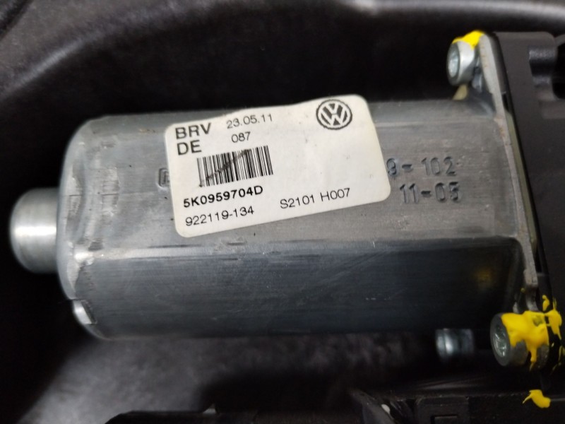 Recambio de elevalunas trasero derecho para volkswagen golf vi (5k1) 1.6 tdi referencia OEM IAM 5K4839462 5K0959704D 5K4839730J