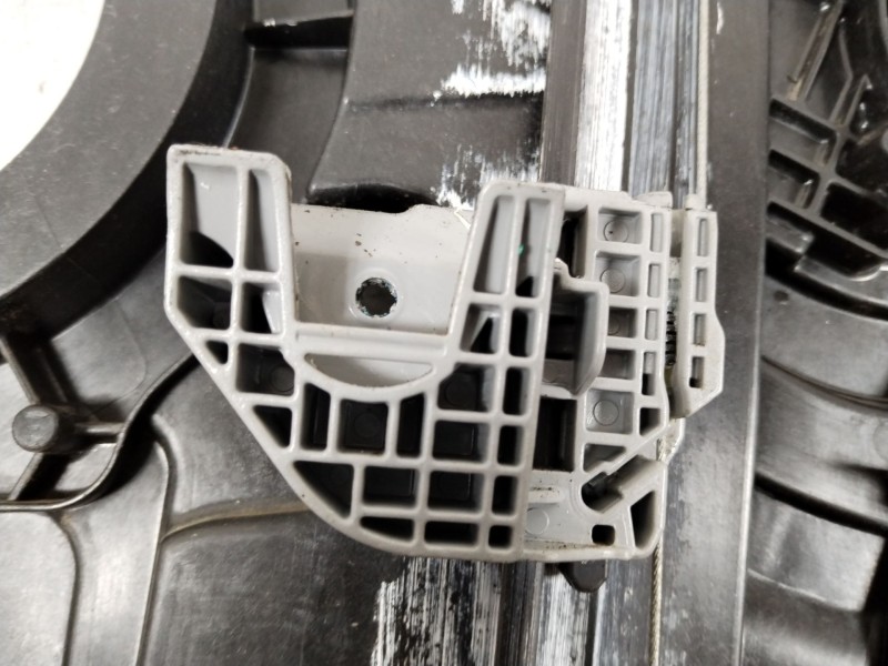 Recambio de elevalunas delantero izquierdo para hyundai tucson essence bluedrive 2wd referencia OEM IAM 82470D7060 82450D7000 82