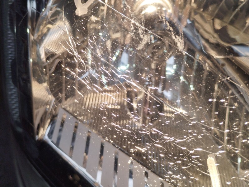 Recambio de faro derecho para chevrolet orlando (j309) 2.0 d referencia OEM IAM 95025586  