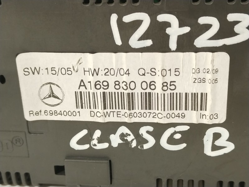 Recambio de mando climatizador para mercedes-benz clase b (w245) 200 (245.233) referencia OEM IAM A1698300685  