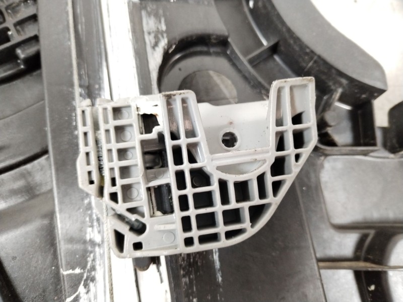 Recambio de elevalunas delantero derecho para hyundai tucson essence bluedrive 2wd referencia OEM IAM 82480D7080 82460D7000 8248