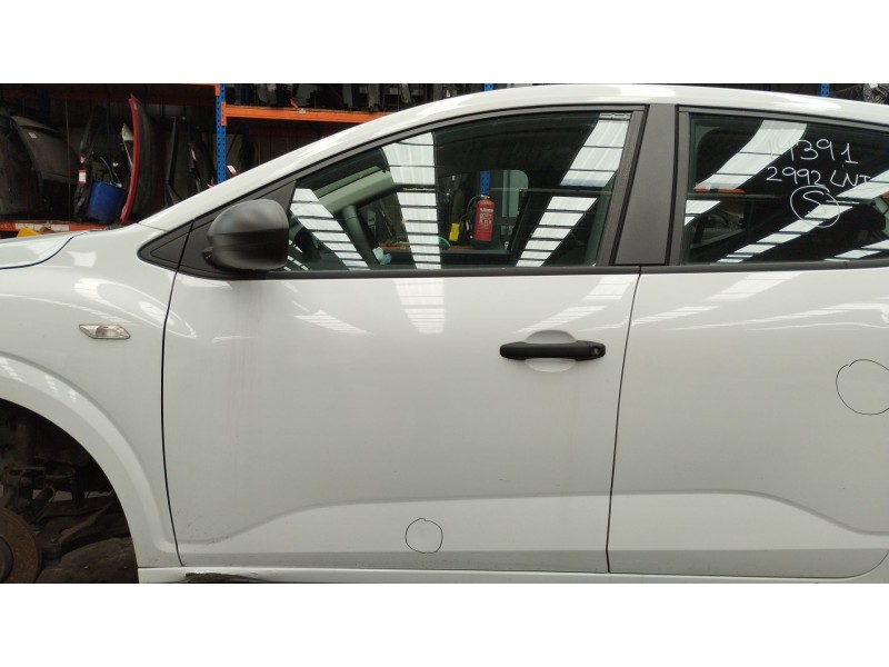 Recambio de puerta delantera izquierda para dacia sandero iii 1.0 tce 90 referencia OEM IAM   