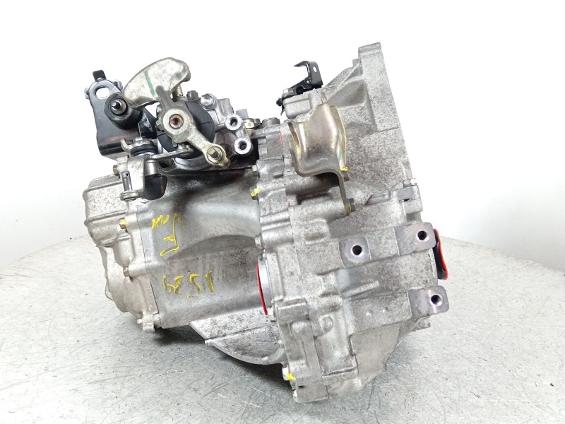 Recambio de caja cambios para toyota corolla (_e12_) 1.4 d (nde120_) referencia OEM IAM P051118385  