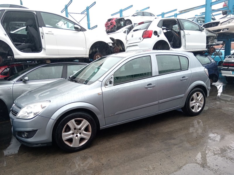 opel astra h (a04) del año 2009