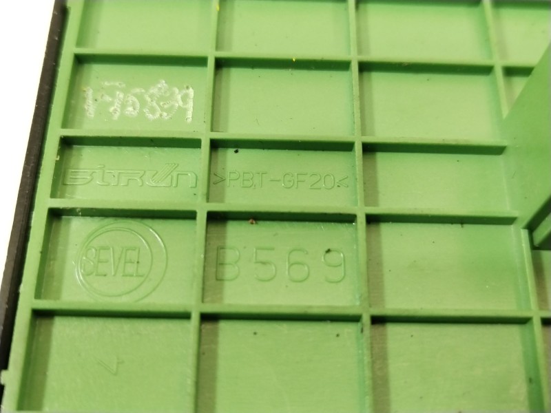 Recambio de mando elevalunas delantero izquierdo para peugeot boxer furgoneta 2.2 bluehdi 140 referencia OEM IAM 1648325280  