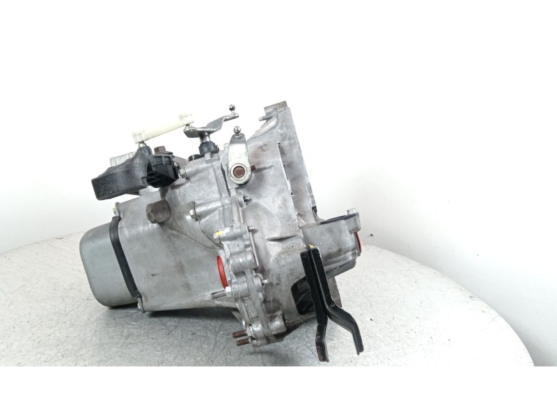 Recambio de caja cambios para peugeot 208 i (ca_, cc_) 1.2 vti 82 referencia OEM IAM 20CR03  