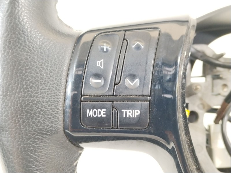Recambio de volante para toyota yaris active referencia OEM IAM 310374599BMY  