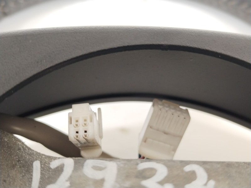 Recambio de volante para toyota yaris active referencia OEM IAM 310374599BMY  