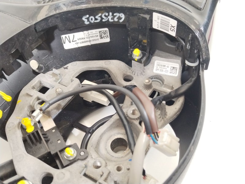 Recambio de volante para toyota yaris active referencia OEM IAM 310374599BMY  