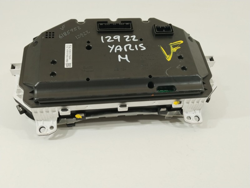 Recambio de cuadro instrumentos para toyota yaris active referencia OEM IAM 83800F5290  