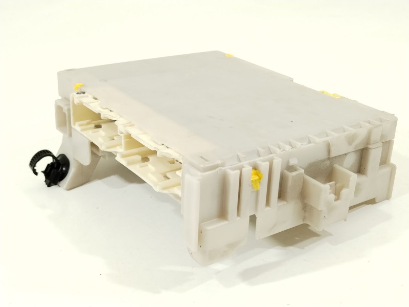 Recambio de modulo electronico para toyota yaris active referencia OEM IAM 8273052K40  