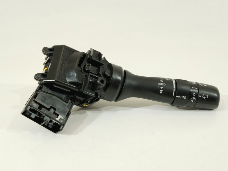 Recambio de mando limpia para toyota yaris active referencia OEM IAM 846520D190 17F936 