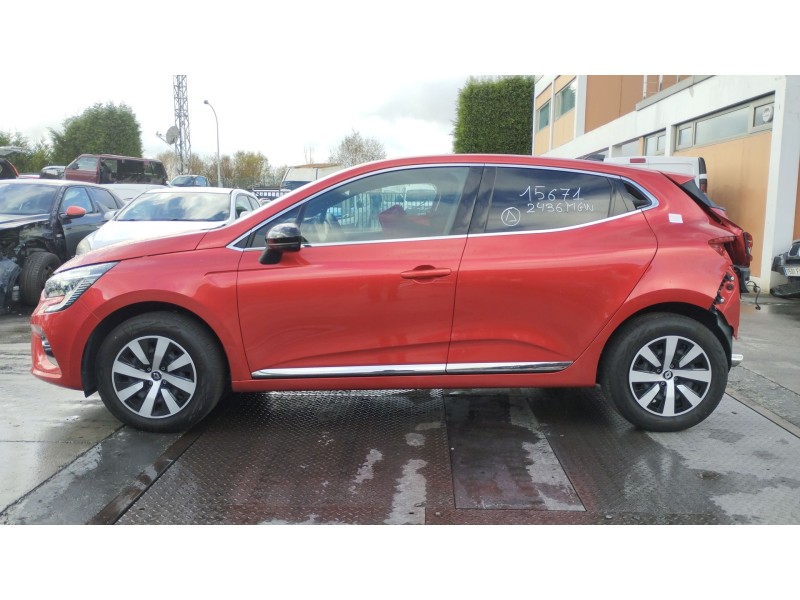 renault clio v (b7_) del año 2023