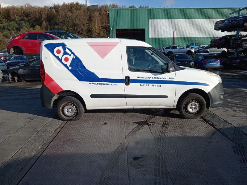 opel combo tour (x12) del año 2013