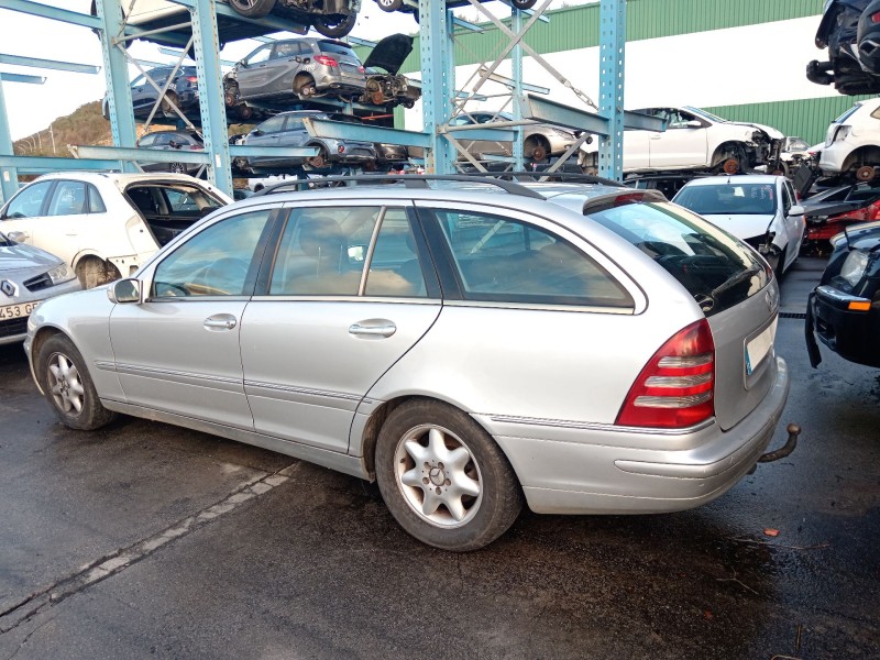 mercedes-benz clase c t-model (s203) del año 2002