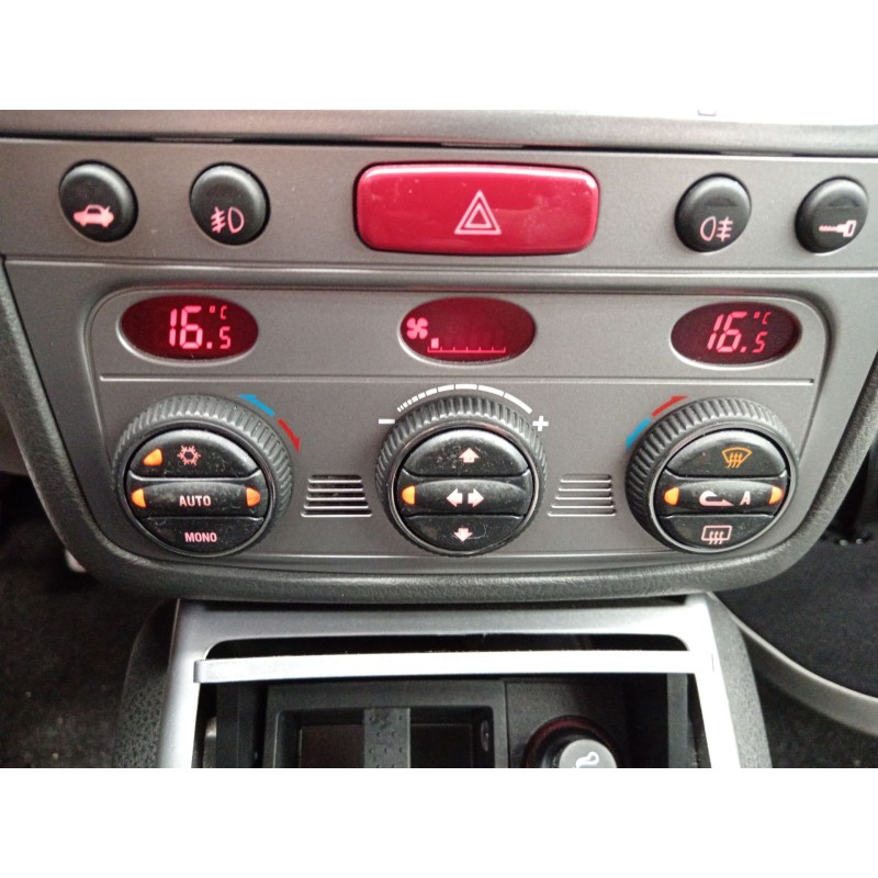 Recambio de mando climatizador para alfa romeo gt (937_) 1.9 jtd (937cxn1b) referencia OEM IAM 156051369 01560513690 