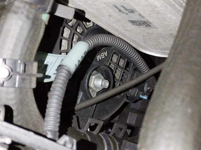 Recambio de alternador para chevrolet orlando (j309) 2.0 d referencia OEM IAM 13579114  