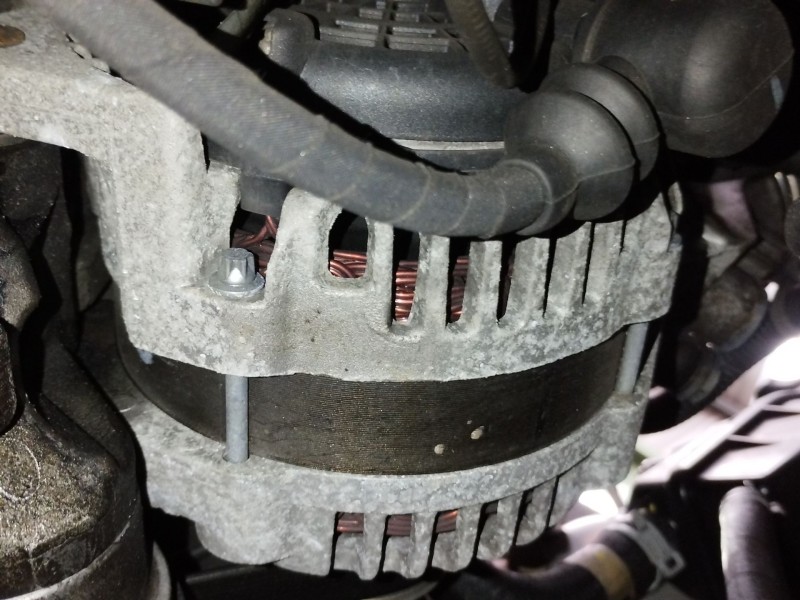 Recambio de alternador para chevrolet orlando (j309) 2.0 d referencia OEM IAM 13579114  