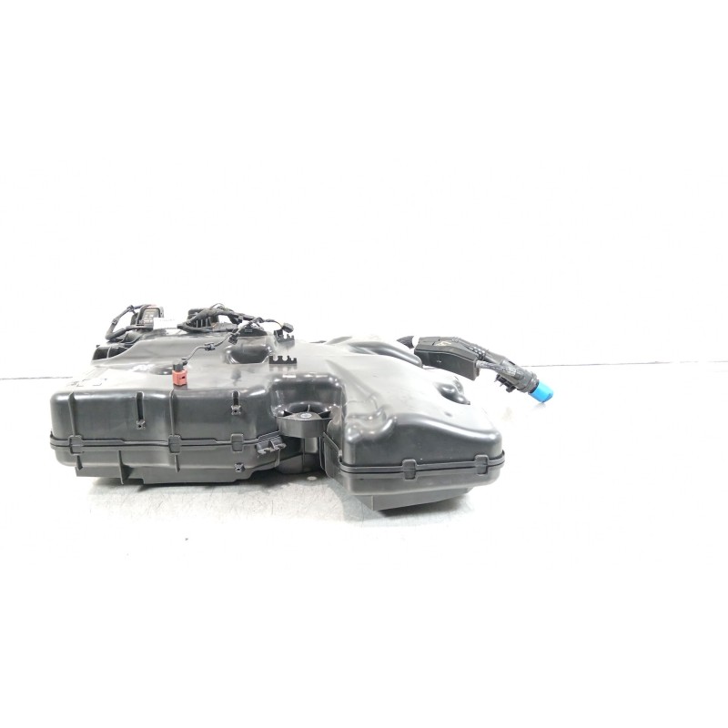 Recambio de deposito adblue para volkswagen crafter kasten (sy) furgón 35 bl ta fwd referencia OEM IAM 2N0131877T  5wa131969