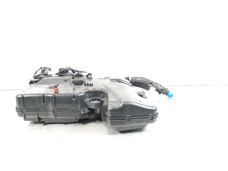 Recambio de deposito adblue para volkswagen crafter kasten (sy) furgón 35 bl ta fwd referencia OEM IAM 2N0131877T  5wa131969