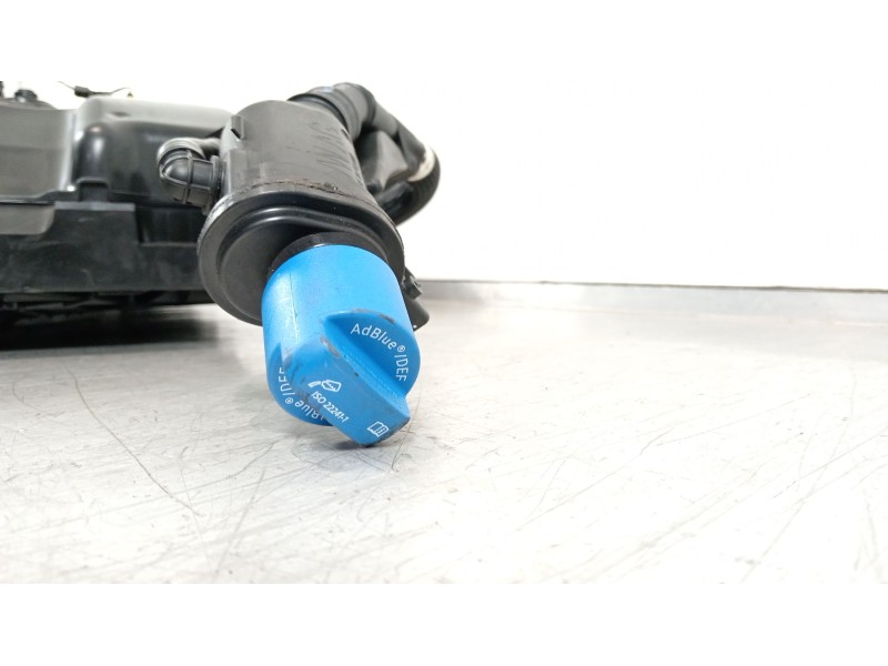 Recambio de deposito adblue para volkswagen crafter kasten (sy) furgón 35 bl ta fwd referencia OEM IAM 2N0131877T  5wa131969