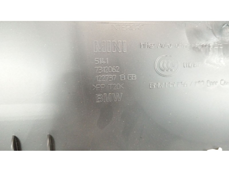 Recambio de guarnecido puerta delantera derecha para mini mini (f56) cooper d referencia OEM IAM 51417312062  